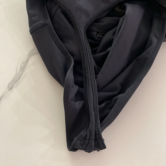 COPY - Babaton countour square neck bodysuit - Picture 5 of 5